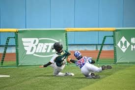 弗兰克·托马斯凭借庞大的身躯和细腻的选球，蝉联美联年度 MVP